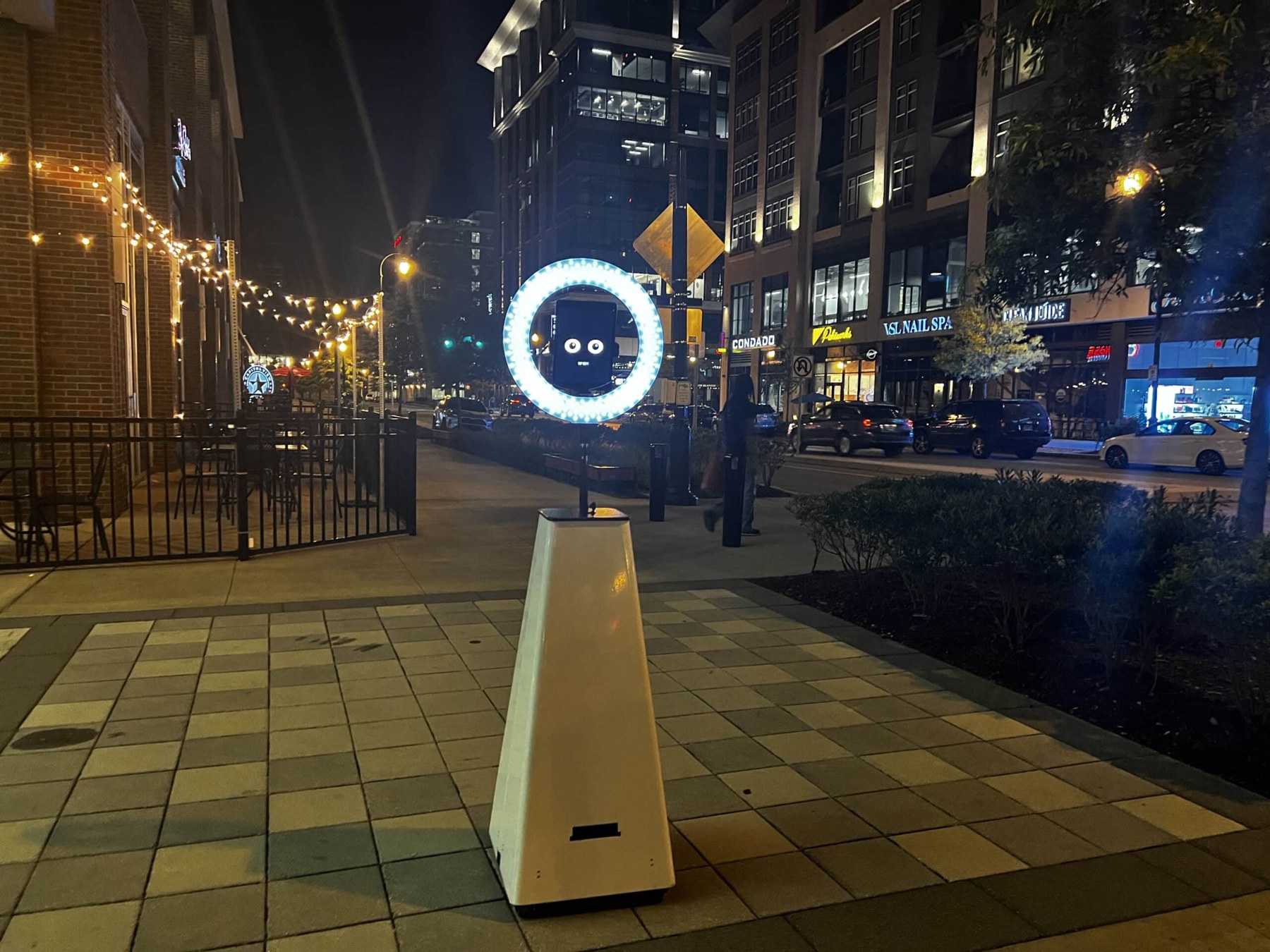 Roaming robot photo booth available through Viewso production partners